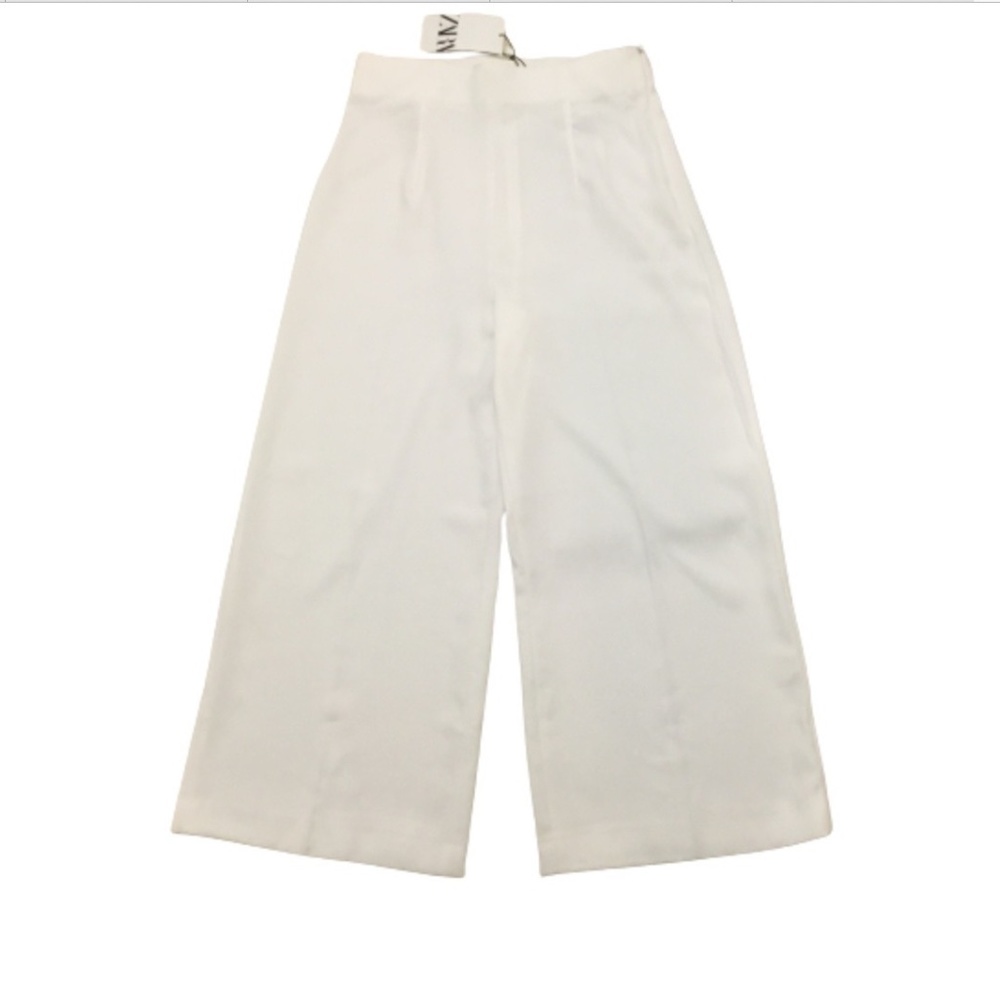 Zara size large, white straight leg dress pants with pleat, side zipper, new